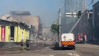 Kiev'de Füze ve Dron Saldırıları: Enkaz Çalışmaları CNN TÜRK Tarafından Görüntülendi