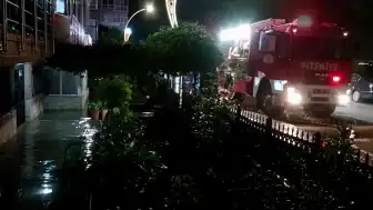 Kocaeli'nin Karamürsel ilçesinde sağanak sele neden oldu: Ev ve iş yerleri sular altında kaldı