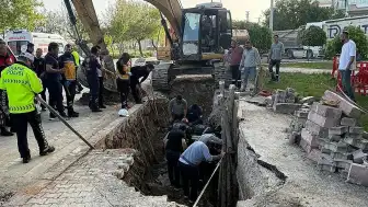 Konya'da Göçük Altında Kalan 2 İşçi Kurtarıldı
