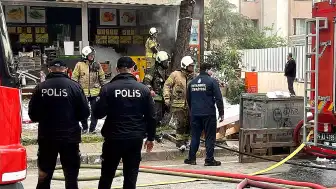Maltepe'de Bir Depoda Yangın Çıktı