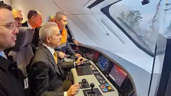Milli Elektrikli Hızlı Tren Saatlik 240 Kilometre Hıza Ulaştı