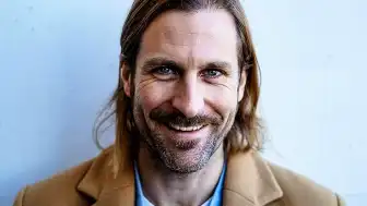 Netflix Dizisi Oyuncusu Stewart McLean'in Cansız Bedenine Ulaşıldı, Cinayet Şüphesi Araştırılıyor