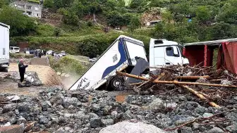 Osmaniye'de Heyelan: 6 Tır Zarar Gördü, Köy Yolları Kapandı