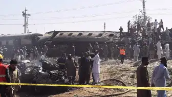 Pakistan'da Tren Saldırısı: En Az 24 Ölü