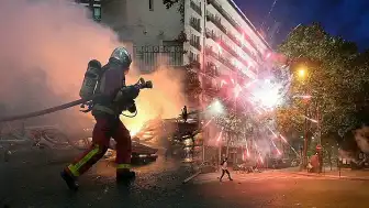 Paris Saint-Germain'in Şampiyonlar Ligi Zaferi Sonrası Olaylar: 426 Gözaltı