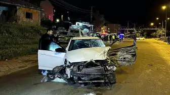 Park Halindeki Çekiciye Çarpan Otomobildeki Yolcu Hayatını Kaybetti