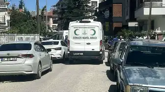 Parkta Eli Kanlı Bulunan Zanlı, Anne ve Babasını Öldürdüğünü İtiraf Etti