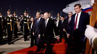 Rusya Devlet Başkanı Putin, Çin'de Resmi Törenle Karşılandı