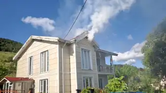 Sakarya'da Villada Yangın Çıktı, Hasar Meydana Geldi