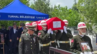 Şehit Piyade Er Uğur Sağdıç'ın Cenazesi 14 Yıl Sonra İstanbul'a Nakledildi
