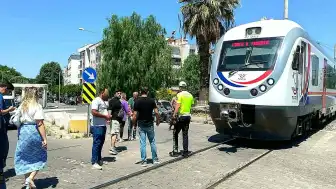 Selçuk'ta Hemzemin Geçitte Tren Kazası: 1 Ağır Yaralı