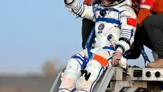 Shenzhou-21 Astronotları 210 Günlük Görevin Ardından Dünya'ya Döndü