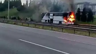 TEM Otoyolu'nda Yolcu Otobüsü Alev Aldı