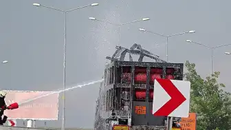 Aksaray'da Ormana Sıçrayan TIR Yangını Kontrol Altına Alındı