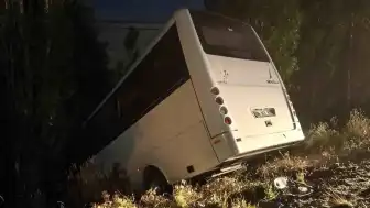 Ankara Mamak'ta Servis Aracının Şarampole Devrilmesi Sonucu 8 Yaralı