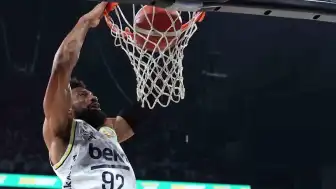 Basketbol Süper Ligi Final Serisinde Fenerbahçe, Beşiktaş'ı Deplasmanda Mağlup Etti