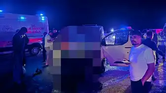 Bingöl-Erzurum Karayolunda Panelvanın Ata Çarpması Sonucu 1 Kişi Hayatını Kaybetti, 2 Kişi Yaralandı