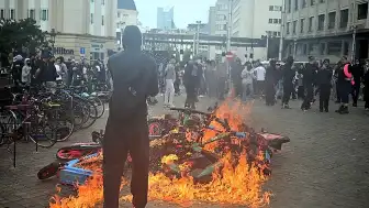 Brüksel'de Eğitimde Tasarruf Tedbirlerine Karşı Yeni Protesto