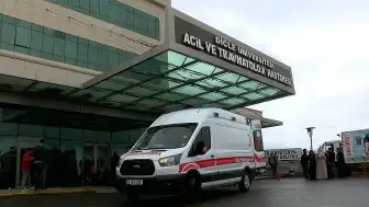 Diyarbakır'da Traktör Kazası: 3 Yaşındaki Çocuk Hayatını Kaybetti