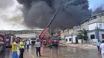 Gaziantep'te Tekstil Fabrikasında Yangın: Müdahale Devam Ediyor