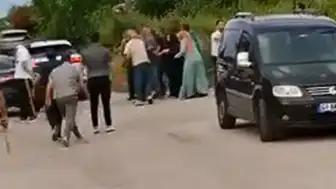 Gölcük'te Aile Kavgası: Silahlar Konuştu, Çok Sayıda Yaralı Var