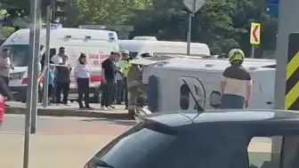Kağıthane'de Trafik Kazası: Ambulans ve Motosiklet Çarpıştı, Yaralılar Var