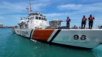Karadeniz'de Saldırıya Uğrayan Balıkçı Teknesindeki Yaralılar Tahliye Edildi, Bir Balıkçı Hayatını Kaybetti
