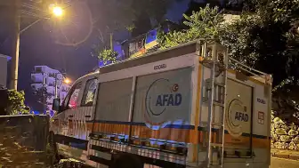 Kocaeli'de Binadan Sıva Düşmesi Sonucu 5 Kişi Tahliye Edildi