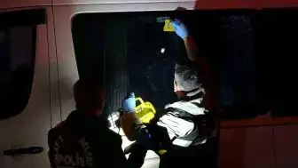Malatya'da Husumetlisinin Silahlı Saldırısında 19 Yaşındaki B.A. Yaralandı, Minibüse de Kurşun İsabet Etti