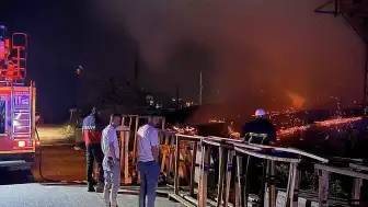 Sinop'ta Orman Ürünleri Fabrikasında Yangın: Depo Bölümü Zarar Gördü