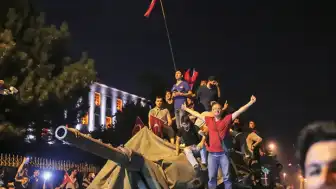 15 Temmuz 2016: Türkiye'nin Demokrasi Mücadelesi