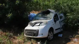 Aksaray'da Şarampole Devrilen Araçta Feci Kaza: 3 Ölü, 1 Yaralı