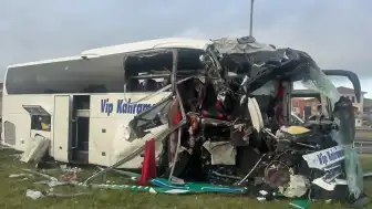Anadolu Otoyolu'nda Otobüs Kazası: 15 Yaralı