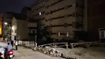 Bahçelievler'de İnşaat Çalışması Sırasında Binadan Çatlama Sesleri Geldi: 45 Kişi Tahliye Edildi