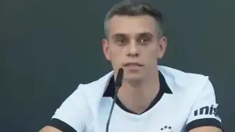 Beşiktaş Başkanı Serdal Adalı: "Trossard çok daha farklı sözleşmeler yapabilecekken bizim hedeflerimizi, vizyonumuzu ve bizim için dünyanın en büyük kulübü olan Beşiktaşımızı tercih etti"