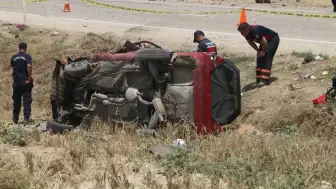 Çankırı'da Otomobil ile Hafif Ticari Aracın Çarpışması Sonucu 3 Kişi Yaşamını Yitirdi