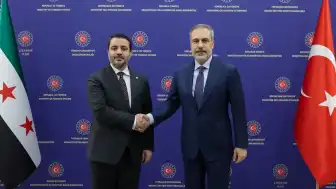 Dışişleri Bakanı Hakan Fidan, Suriye Dışişleri Bakanı Esad Hasan ile bir görüşme gerçekleştirdi
