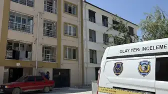 Eskişehir'de Üçüncü Kattan Düşen 3 Yaşındaki Çocuk Hayatını Kaybetti