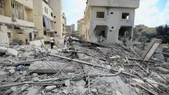 İsrail ordusu Lübnan'ın güneyindeki Nebatiye bölgesini hedef aldı
