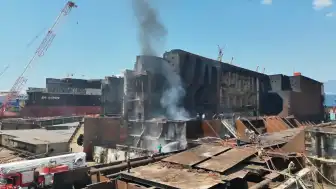 İzmir Aliağa'daki Gemi Söküm Tesislerinde Yangın Çıktı