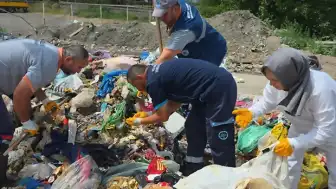 Karadeniz Ereğli'de Çöp Kamyonu Altın Dolu Çantayı Aldı: Ekiplerin Müdahalesiyle Altınlar Bulundu
