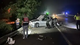 Kocaeli Anadolu Otoyolu'nda tırın otomobile çarpması sonucu 1 çocuk hayatını kaybetti