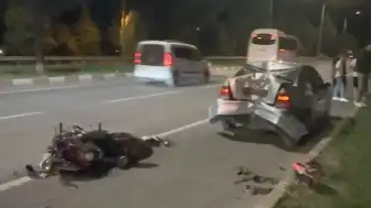 Kütahya Tavşanlı'da Otomobile Çarpan Motosikletin Sürücüsü Ağır Yaralandı