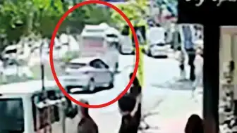 Seyhan'da Minibüsün Çarptığı Genç Kadın Hayatını Kaybetti: Şoför Tutuklandı