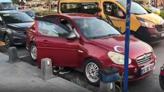 Üsküdar'da park halindeki otomobilde bir kişi ölü bulundu