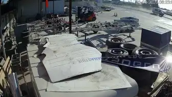 Bursa'da Motosiklete Arkadan Çarpan Minibüs Kazaya Neden Oldu