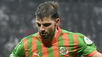 Fenerbahçe'de Yerli Stoper Arayışı: Ümit Akdağ Transferi Gündemde