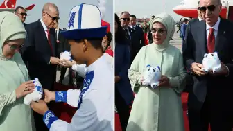 Cumhurbaşkanı Erdoğan ve eşine Kırgızistan'da kar leoparı figürlü oyuncak hediye edildi