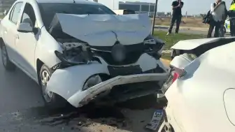 Aksaray'da Zincirleme Kaza: Polis Aracı Dahil 4 Araç Birbirine Girdi, Yaralanan Olmadı
