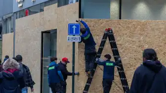 Brüksel'de Esnaf, Gösteriler Öncesi Yağma Endişesiyle Vitrinlerini Kapattı